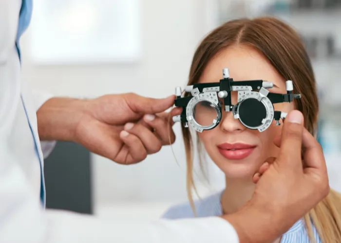 eye car treatment supporting members